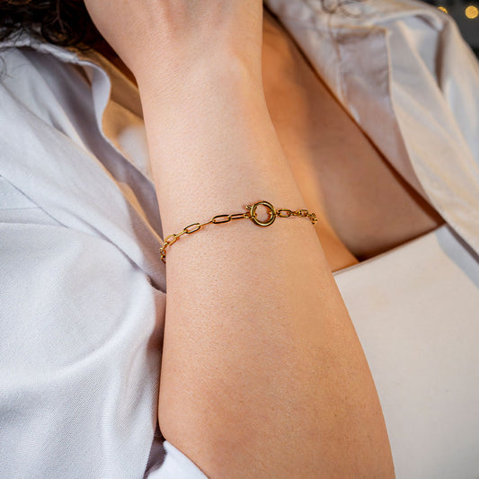 Elara Loop Bracelet